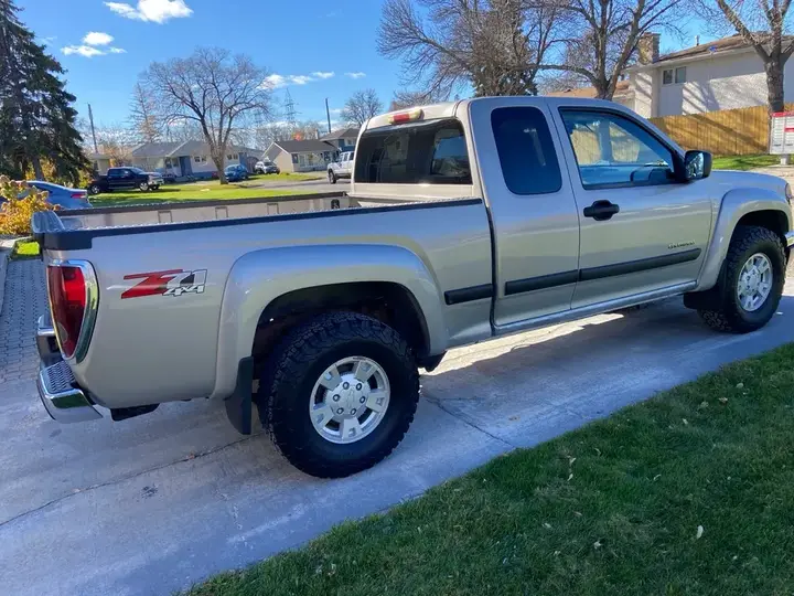 Chevrolet Colorado 2004 photo 2