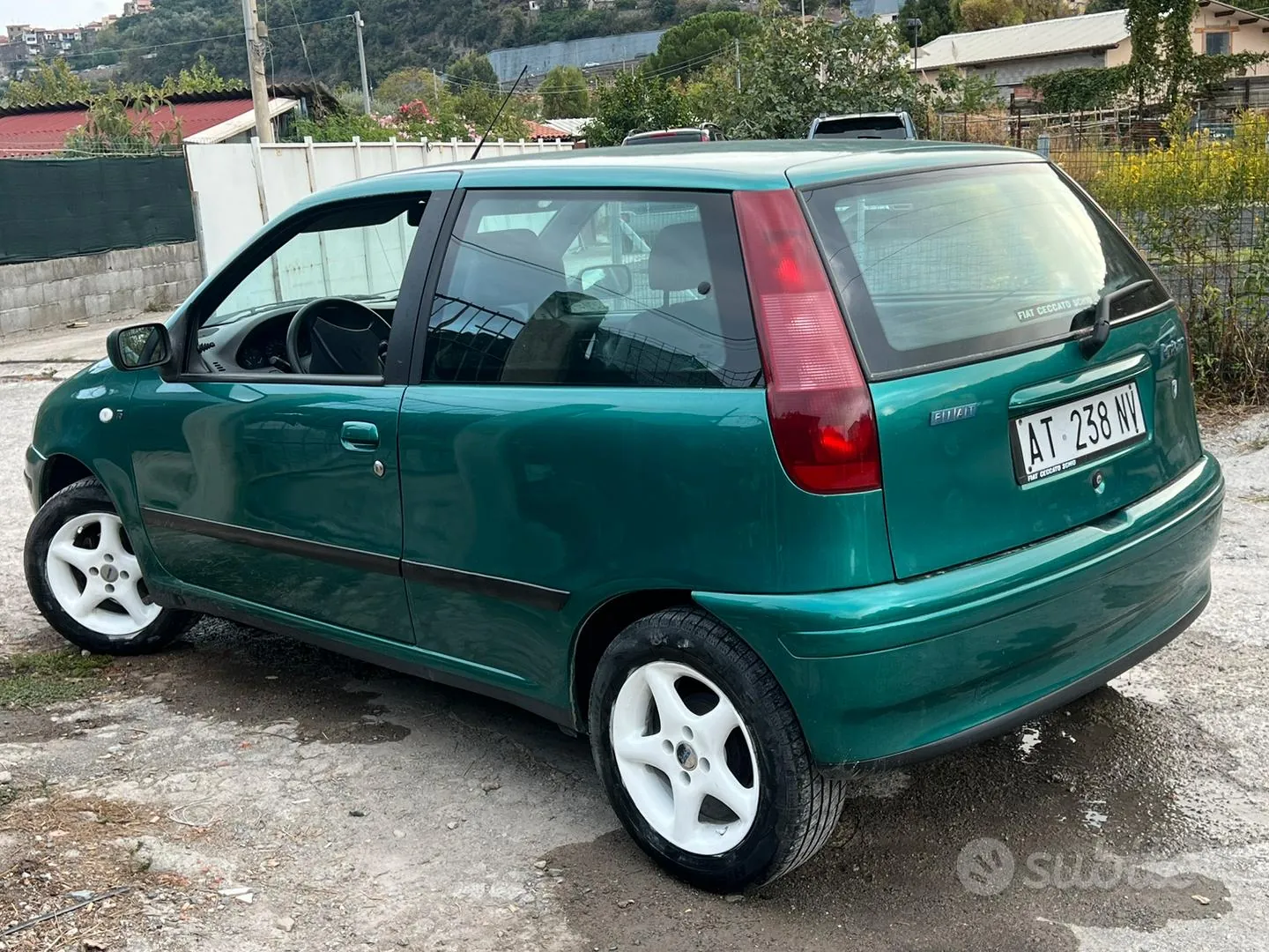 Fiat Punto 1998 photo 2