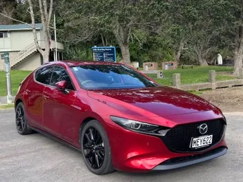 Mazda 3 Limited 2019 photo 2