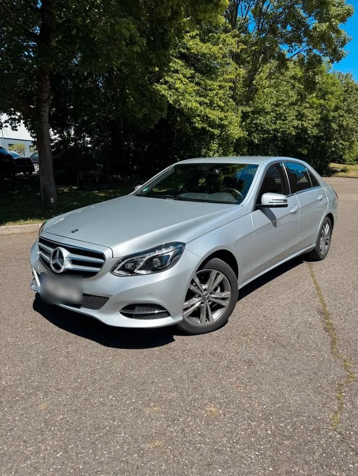 Mercedes-Benz E200