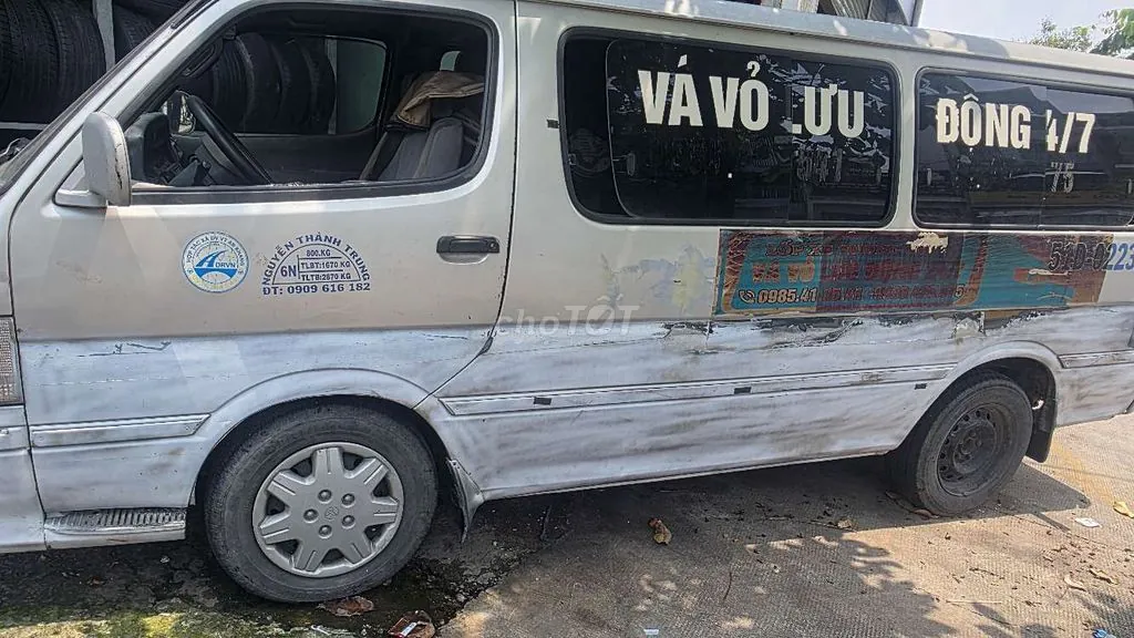 Toyota Hiace 2001 photo 3