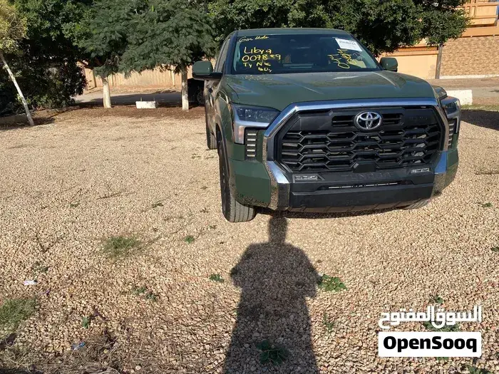 Toyota Tundra 2023 photo 2
