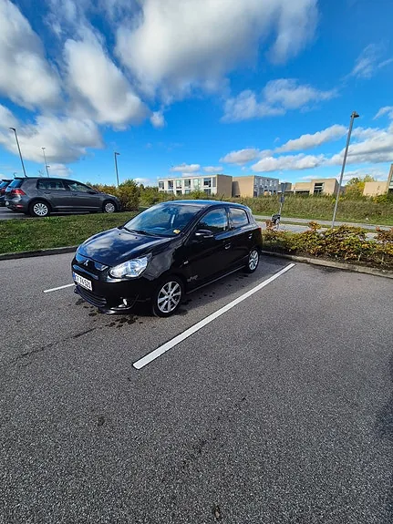 Mitsubishi Space Star 2015 photo 2