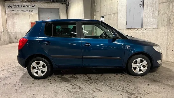 Skoda Fabia 2012 photo 5