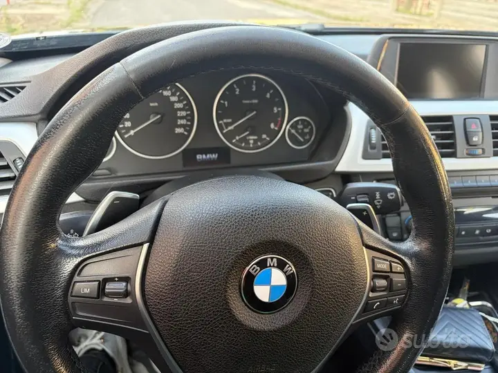 BMW 320 2013 photo 2