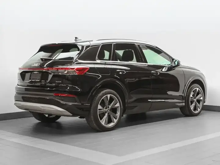 Audi Q4 E-Tron 2023 photo 3