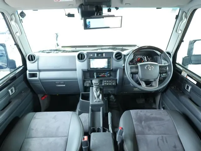 Toyota Land Cruiser 70 2024 photo 2