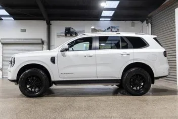 Ford Everest 2023 photo 4