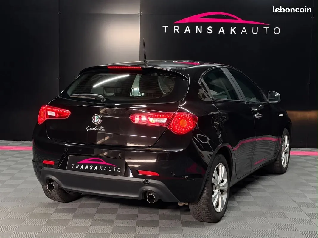 Alfa Romeo Giulietta 2014 photo 5