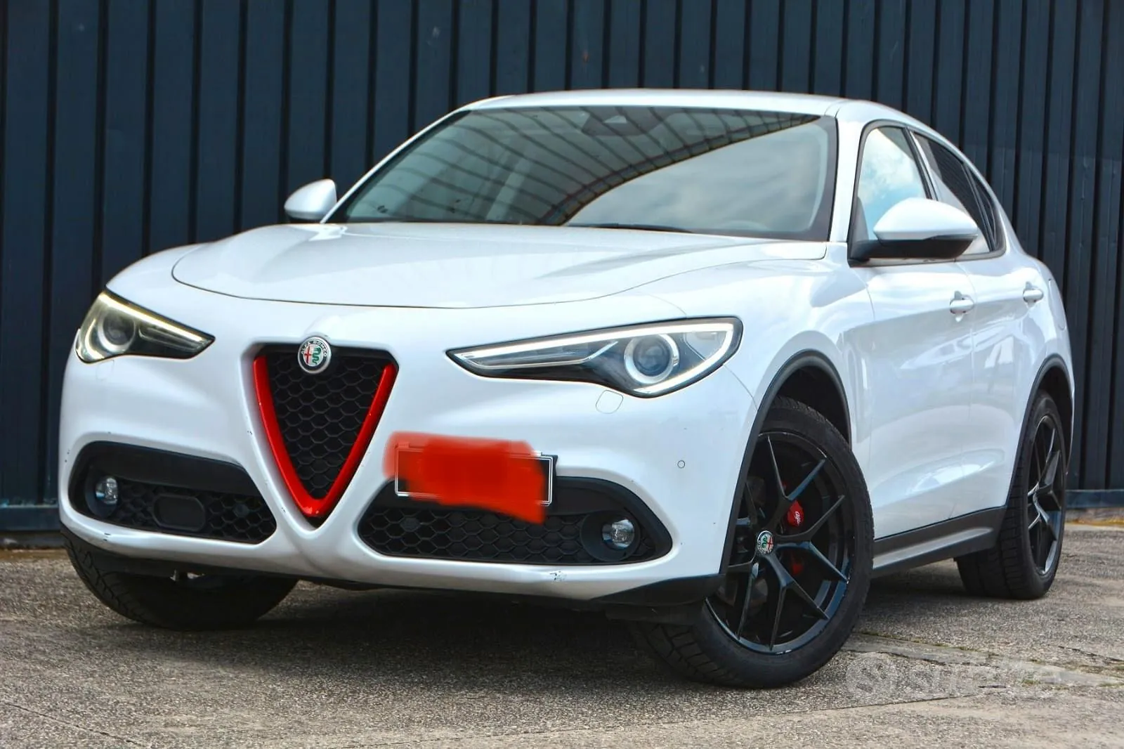 Alfa Romeo Stelvio 2017 photo 2