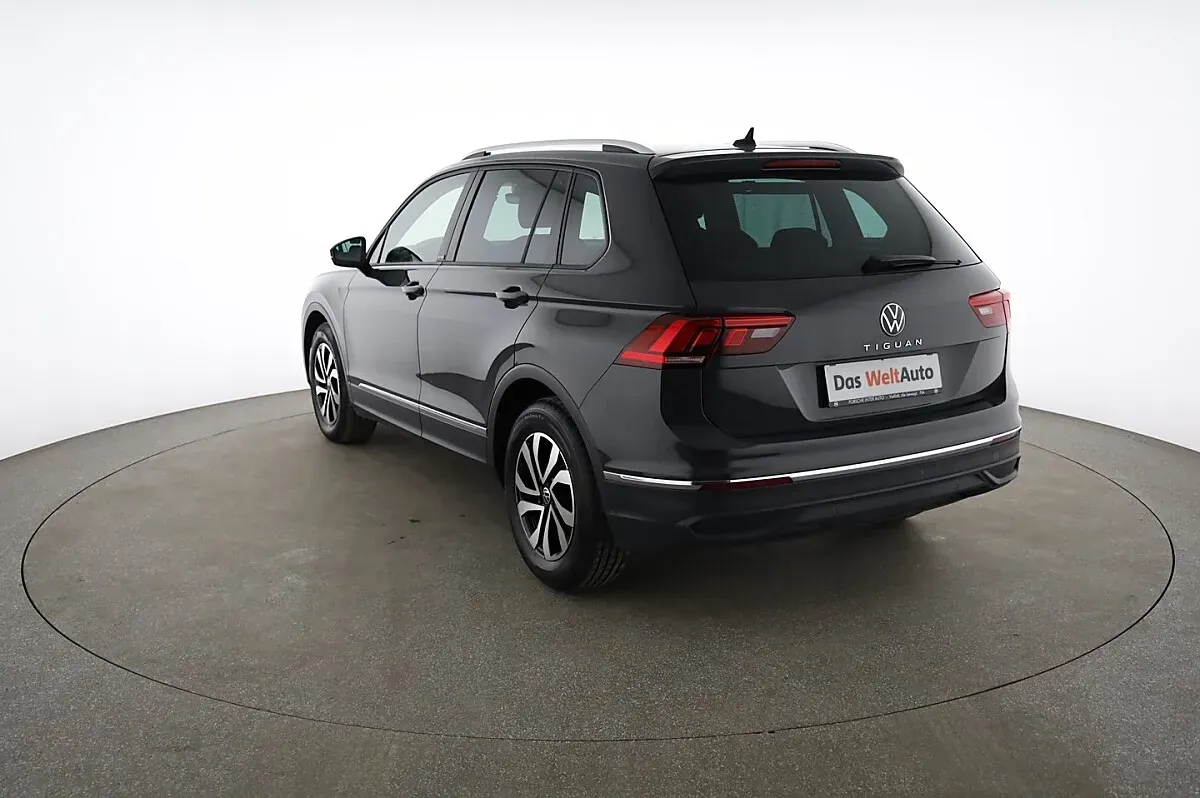Volkswagen Tiguan 2021 photo 2