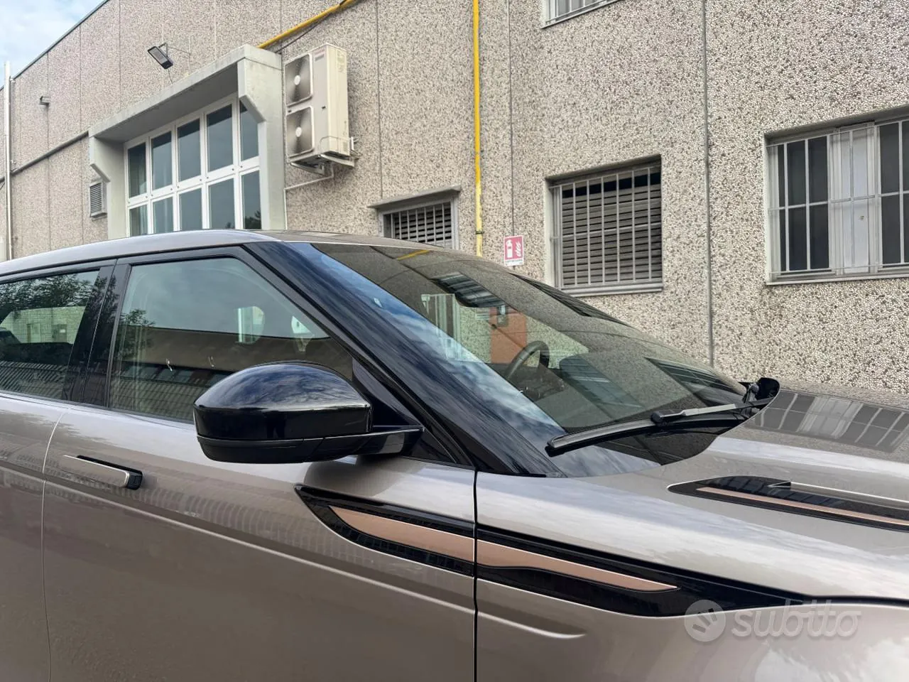 Land Rover Range Rover Evoque 2022 photo 3
