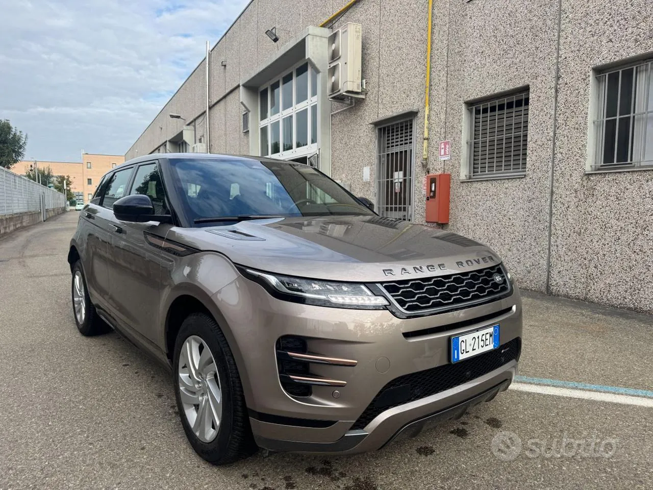 Land Rover Range Rover Evoque 2022 photo 2