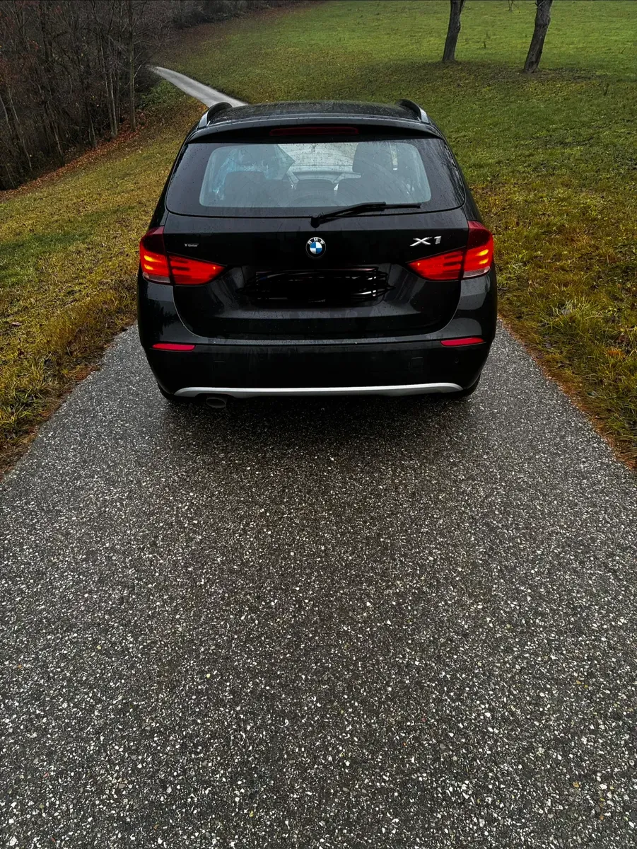 BMW X1 2010 photo 2