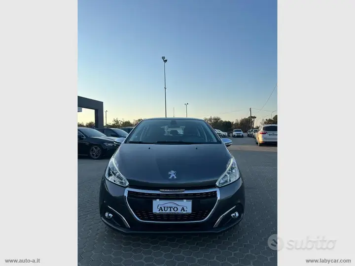 Peugeot 208 2018 photo 2
