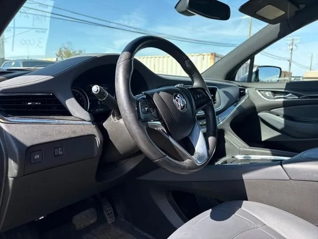 Buick Enclave 2024 photo 2