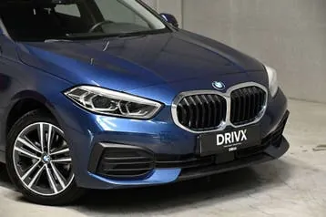 BMW 1 Series 2021 photo 2