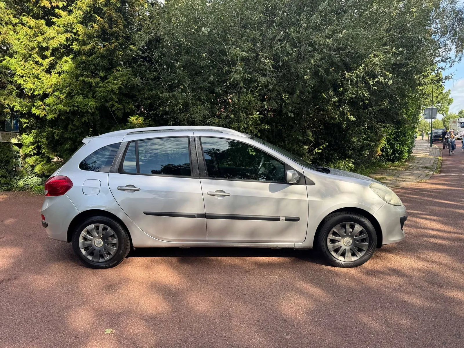 Renault Clio Estate 2008 photo 3