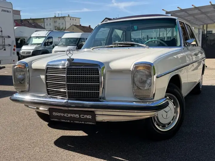Mercedes-Benz 220 D