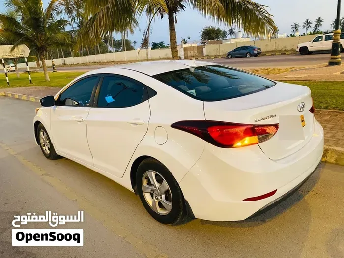 Hyundai Elantra 2015 photo 3