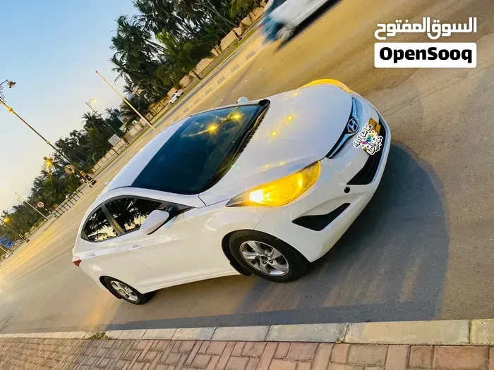 Hyundai Elantra 2015 photo 4