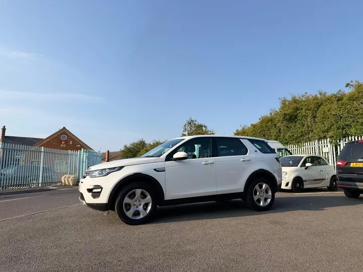 Land Rover Discovery Sport 2018 photo 5