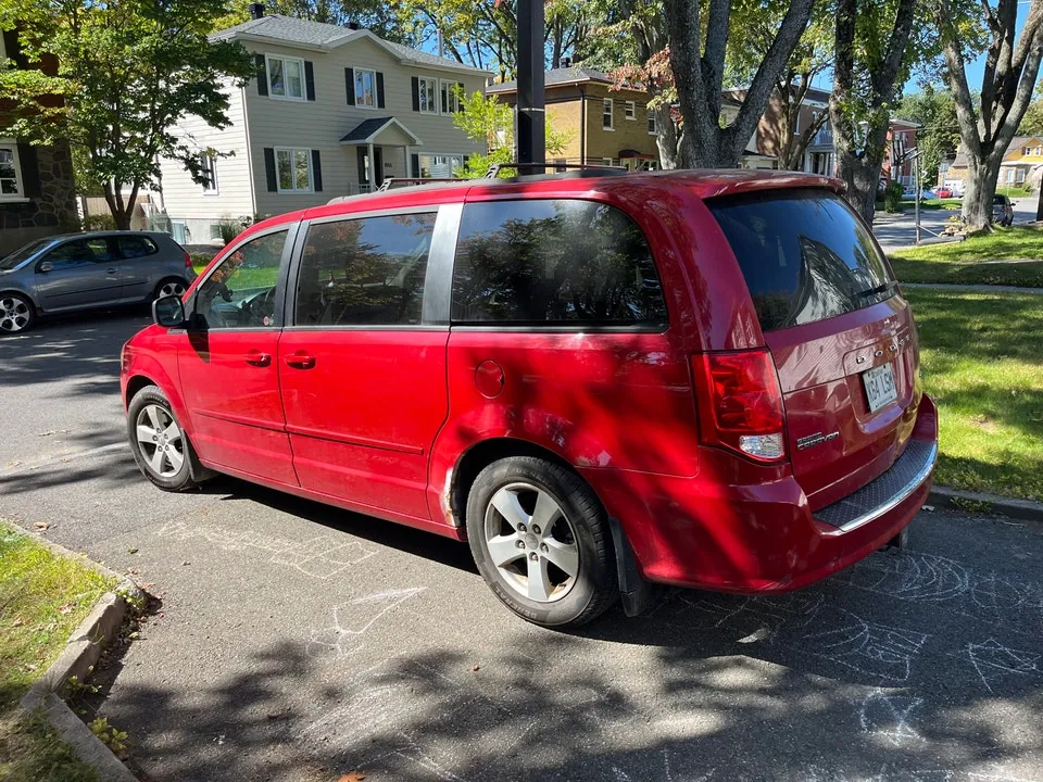 Dodge Grand Caravan 2015 photo 2