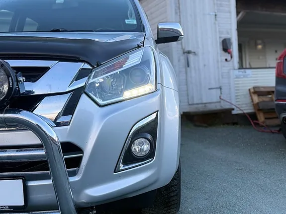 Isuzu D-Max 2017 photo 3