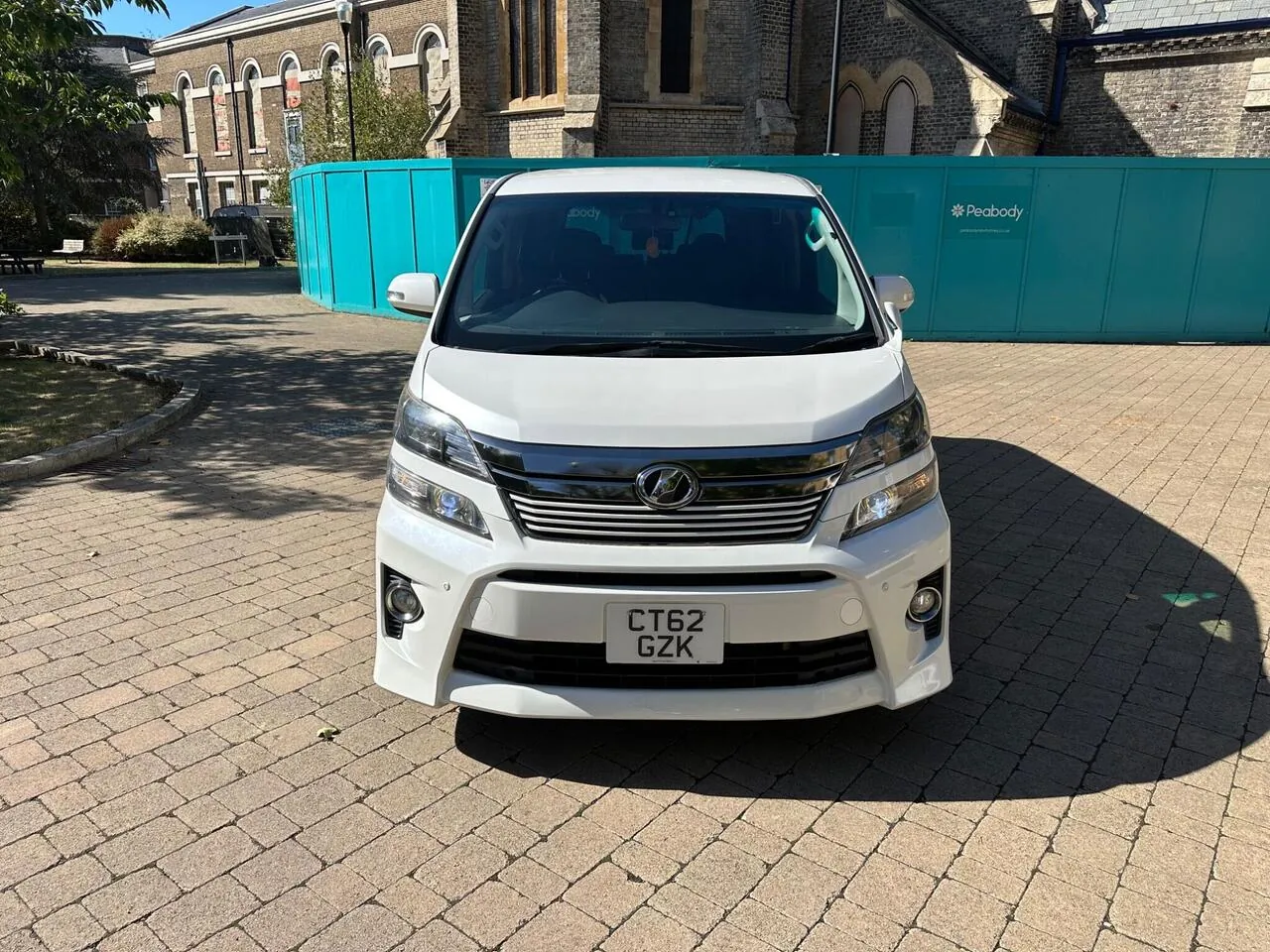 Toyota Vellfire 2023 photo 4