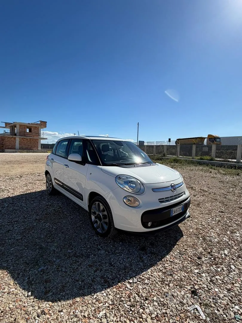 Fiat 500L 2014 photo 2