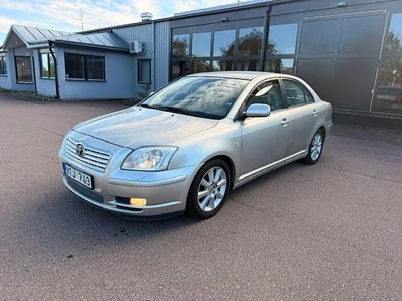 Toyota Avensis 2004 photo 5