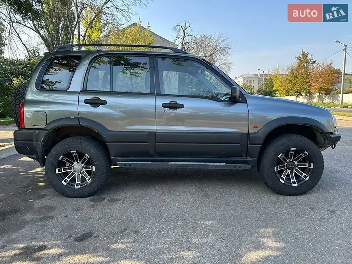Suzuki Grand Vitara 2005 photo 2