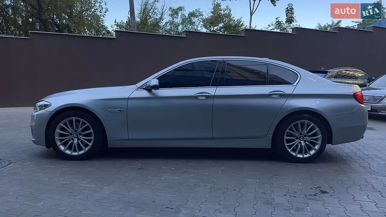 BMW 5 Series 2014 photo 2