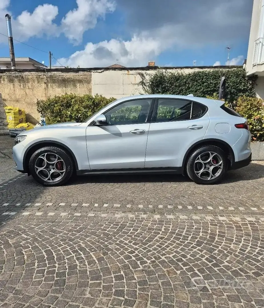 Alfa Romeo Stelvio 2021 photo 2