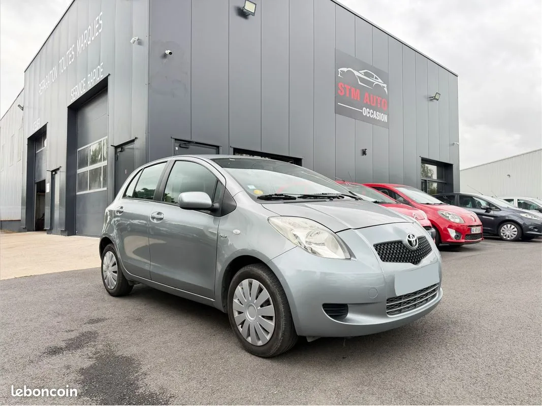 Toyota Yaris 2007 photo 2