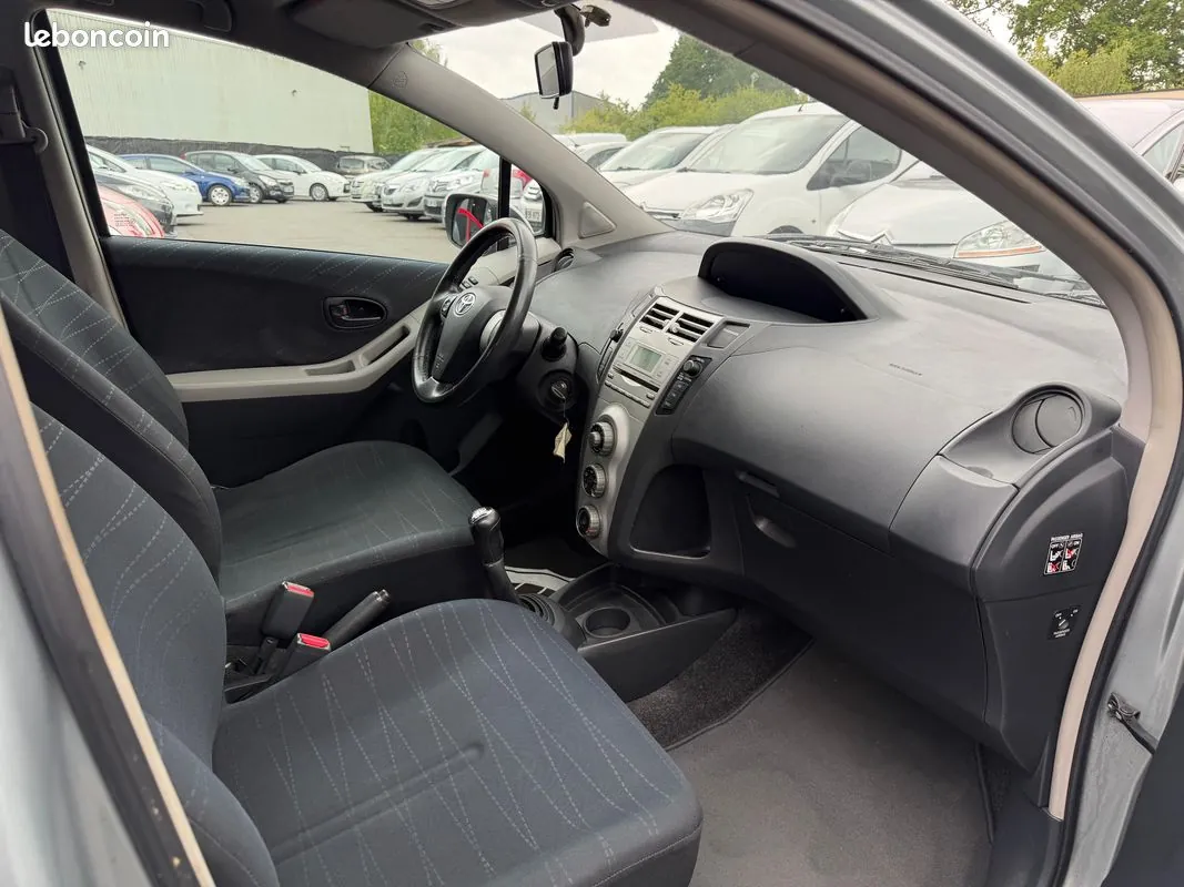 Toyota Yaris 2007 photo 3