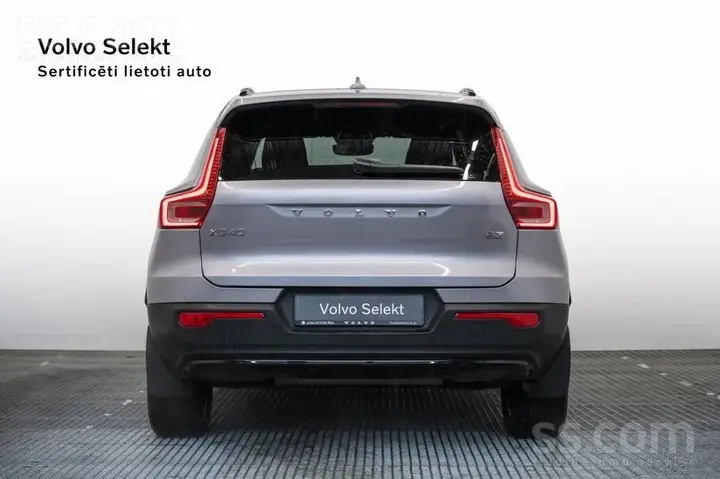 Volvo Xc40 2025 photo 4