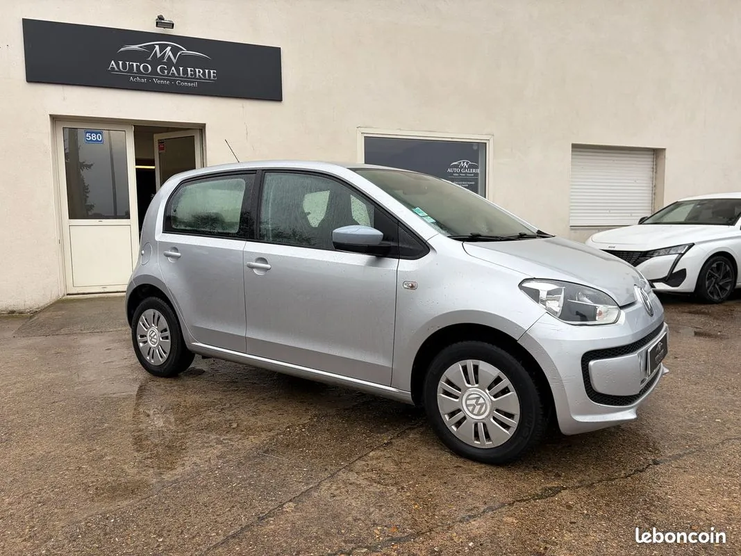Volkswagen Up 2013 photo 2
