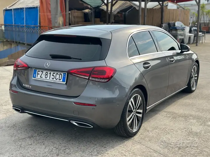 Mercedes-Benz A 180 2019 photo 2
