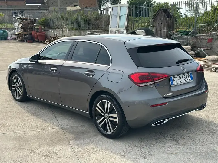 Mercedes-Benz A 180 2019 photo 5