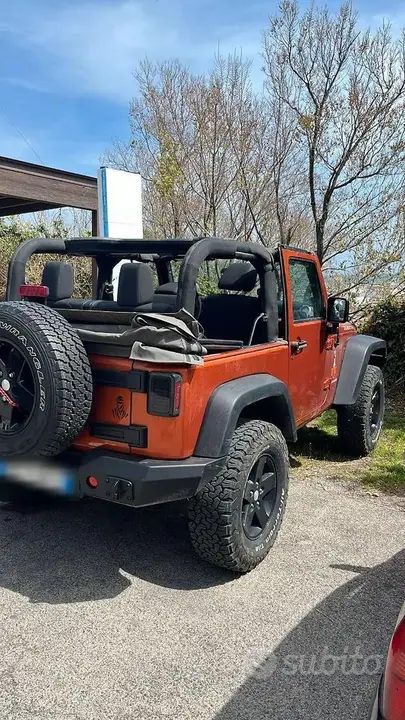 Jeep Wrangler 2011 photo 4
