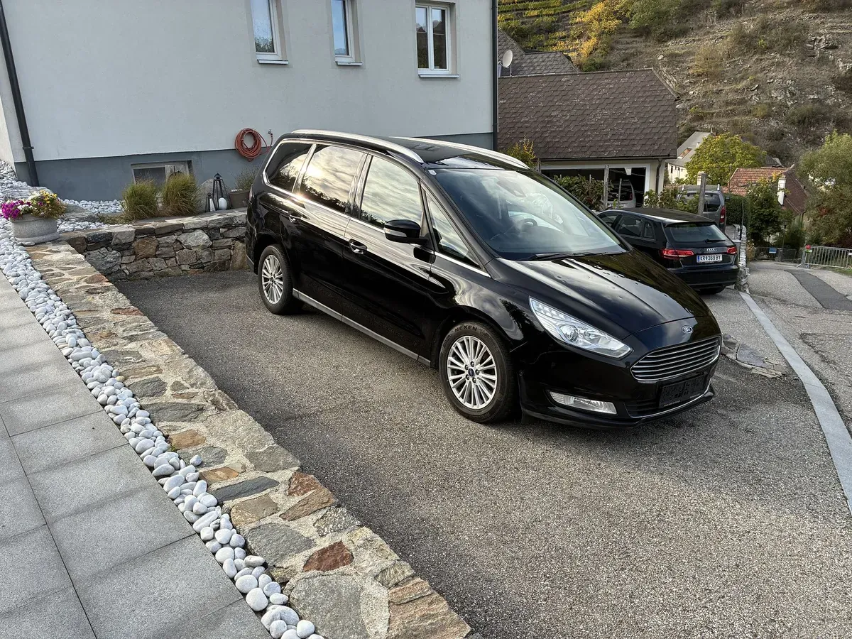 Ford Galaxy 2017 photo 3