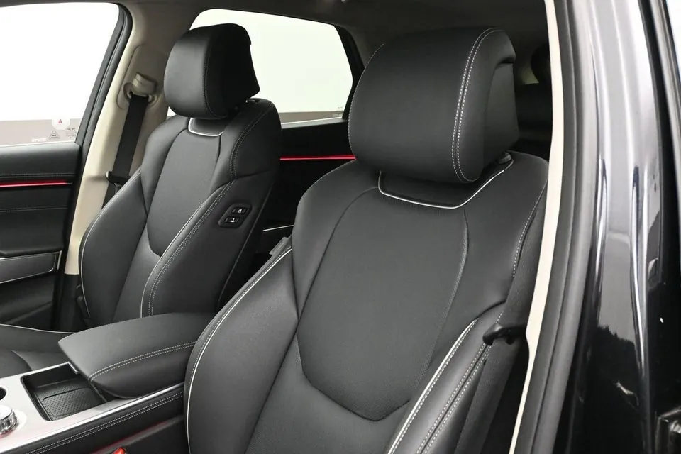 Genesis Gv70 2026 photo 4