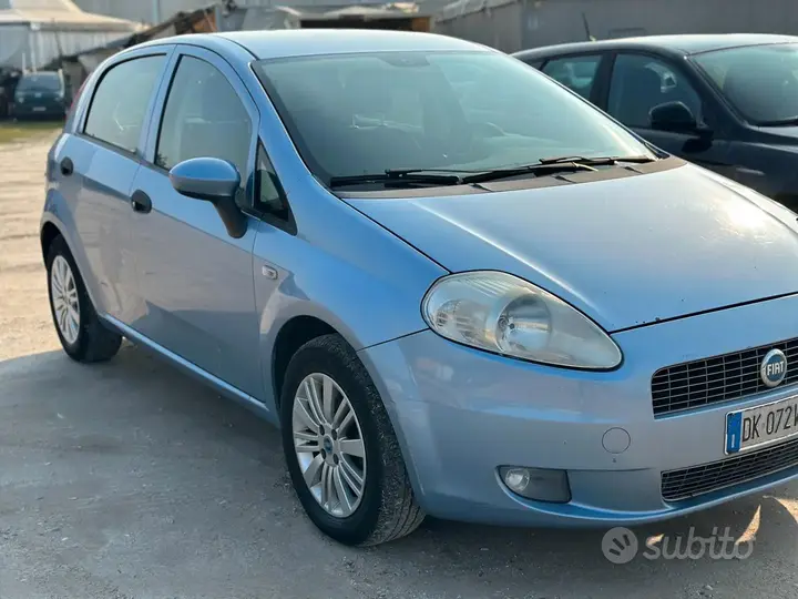 Fiat Grande Punto 2008 photo 4