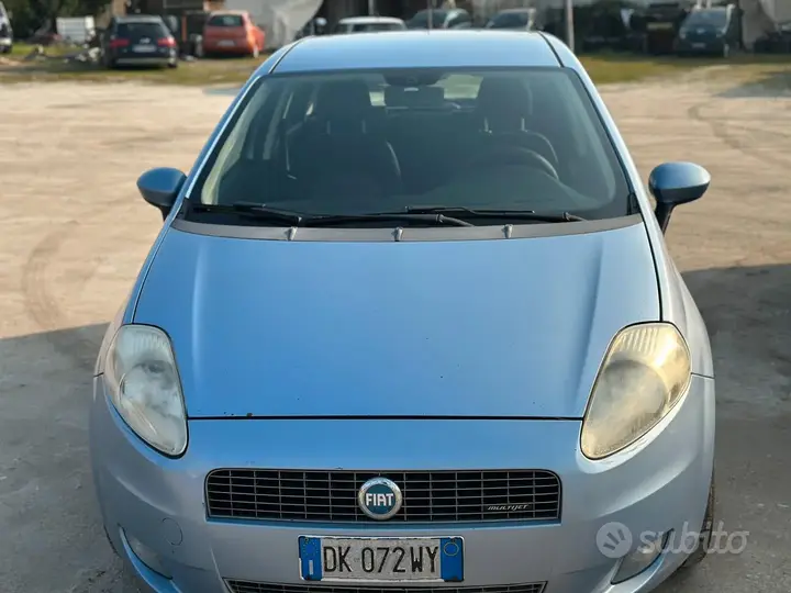 Fiat Grande Punto 2008 photo 3