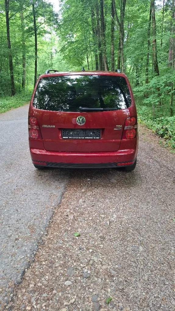 Volkswagen Touran 2009 photo 3