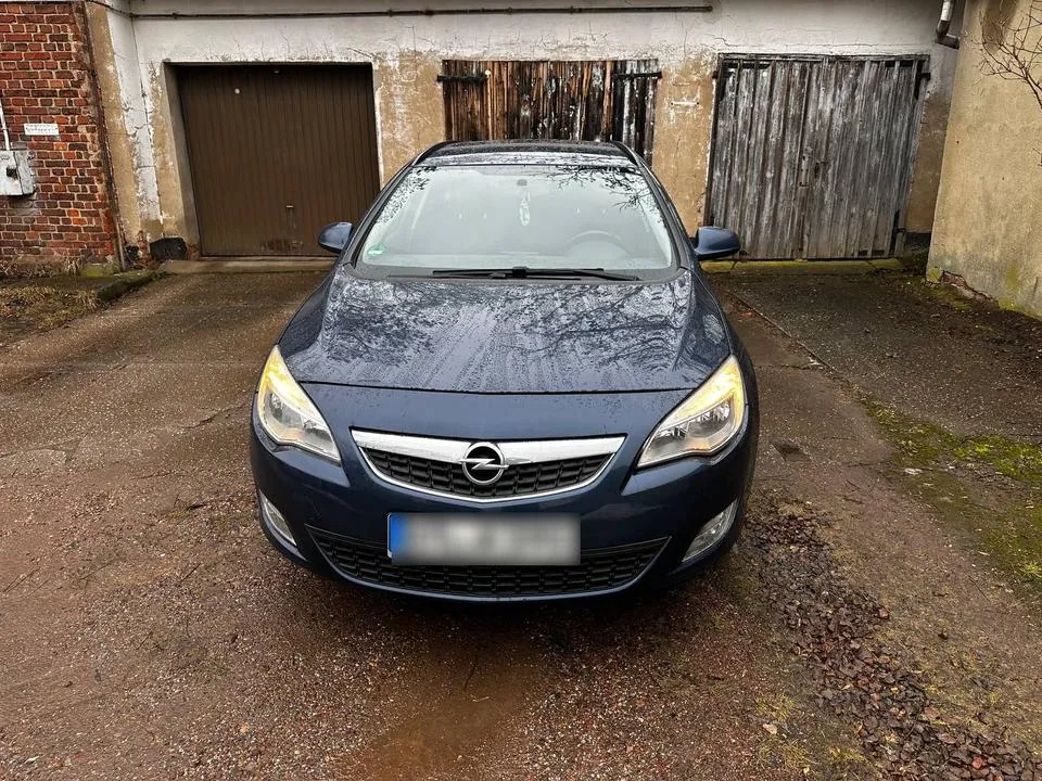 Opel Astra J Sports Tourer