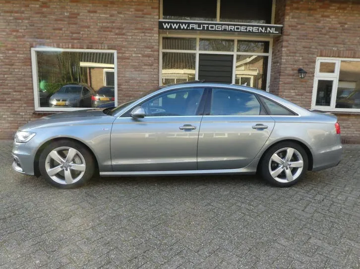 Audi A6 2012 photo 2