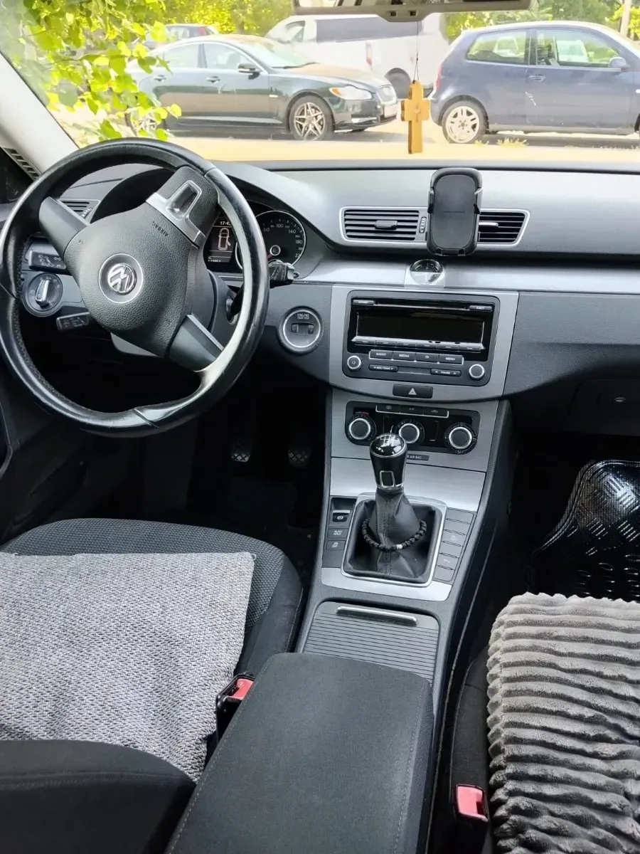 Volkswagen Passat 2015 photo 2