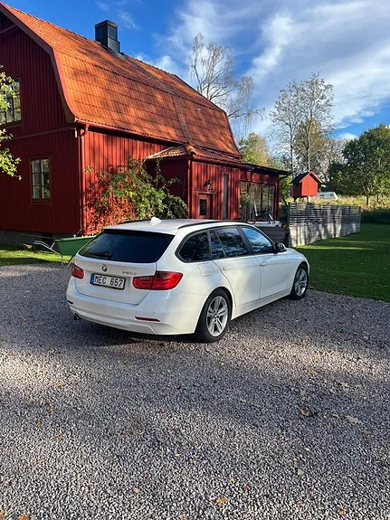 BMW 320D 2013 photo 2
